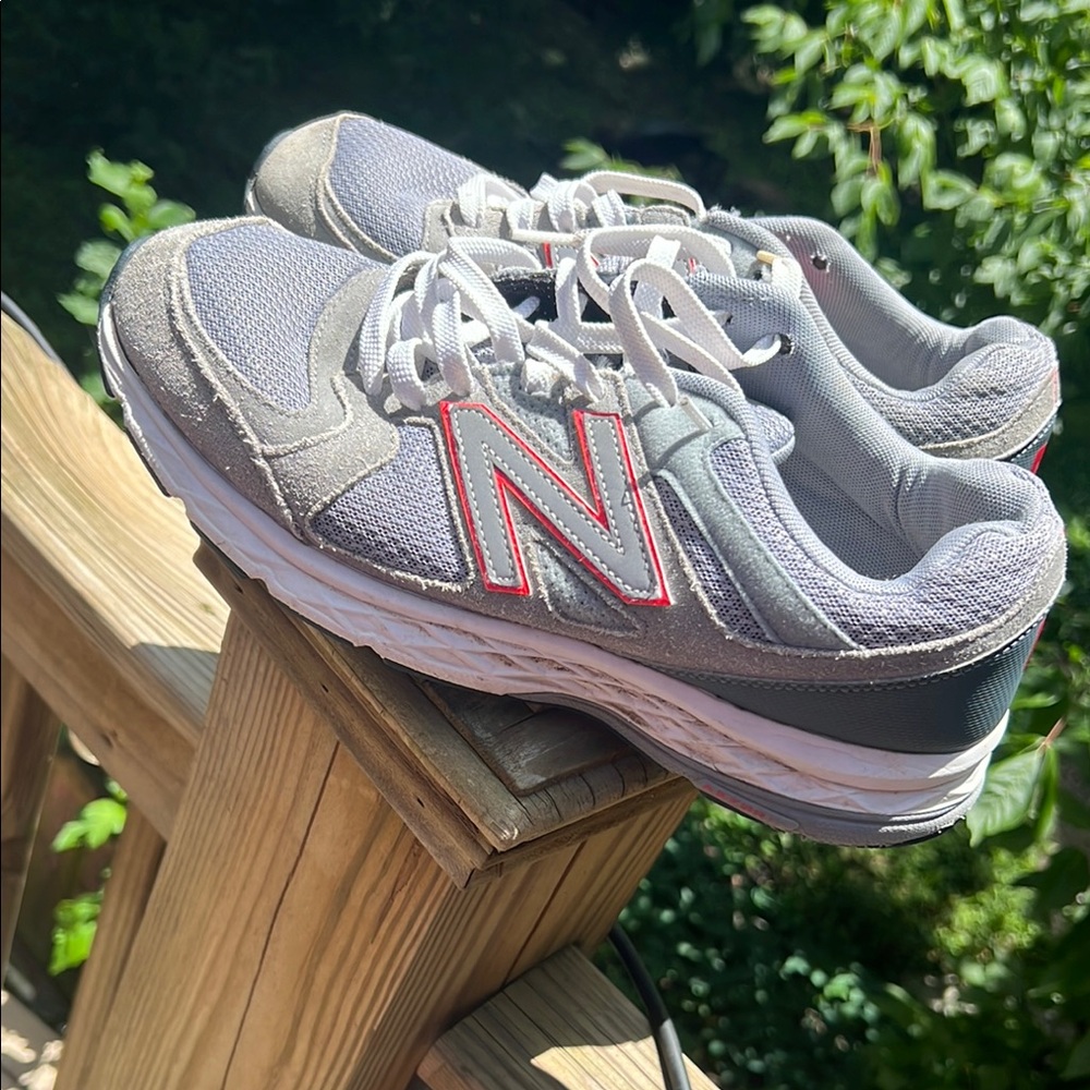 New Balance Gray Sneakers with Red Highlights